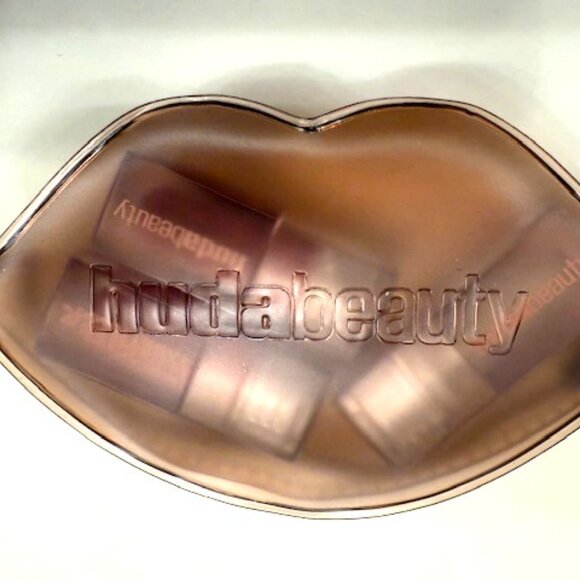 HUDA BEAUTY Mini Glossiest Lip Gloss Set ***read**** - Picture 3 of 3